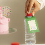 ١٢ تعليقة قوارير المشروبات، خطوط وزهور