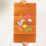 ⁦تقويم حائطي 2026 مع مُلصق فني، أشكال⁩ - الصورة ⁦2⁩